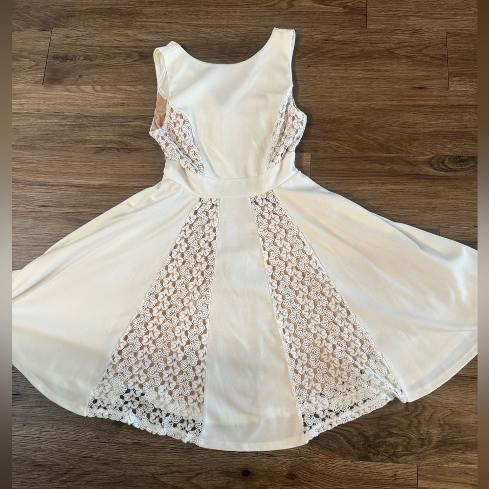 Altar D State white dress Size SMALL